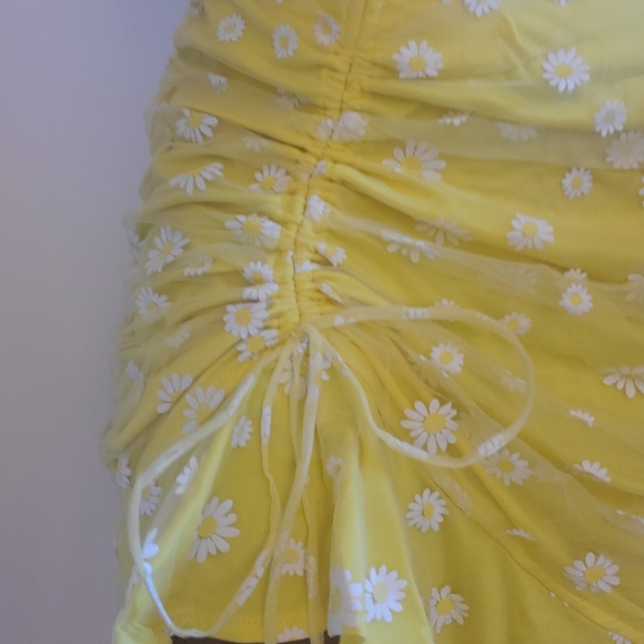 Daisy Print 2 Piece Set NWOT Forever21 - Picture 9 of 11